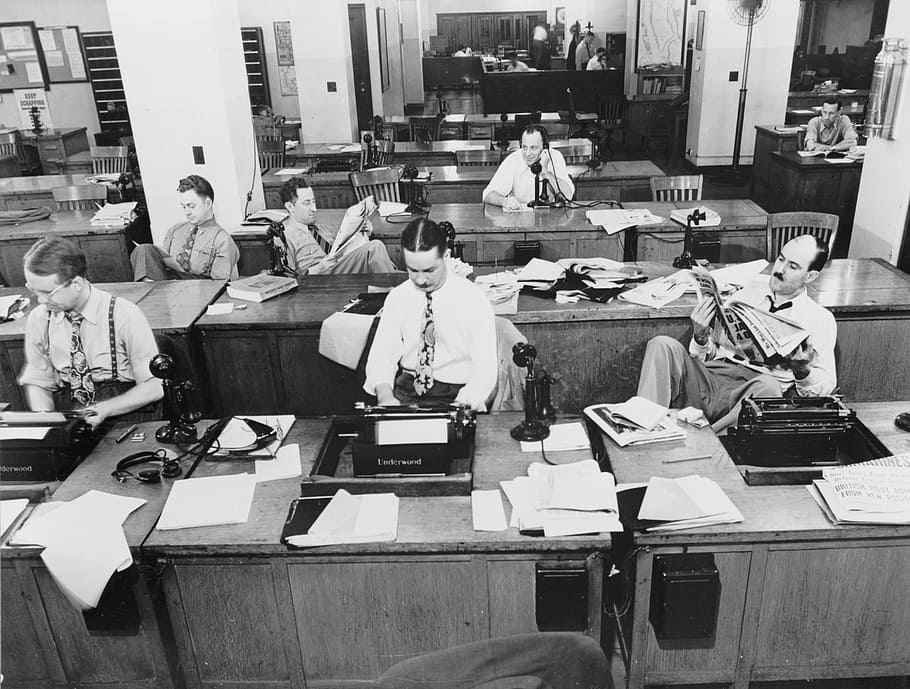 The Evolution of the Modern Office Desk